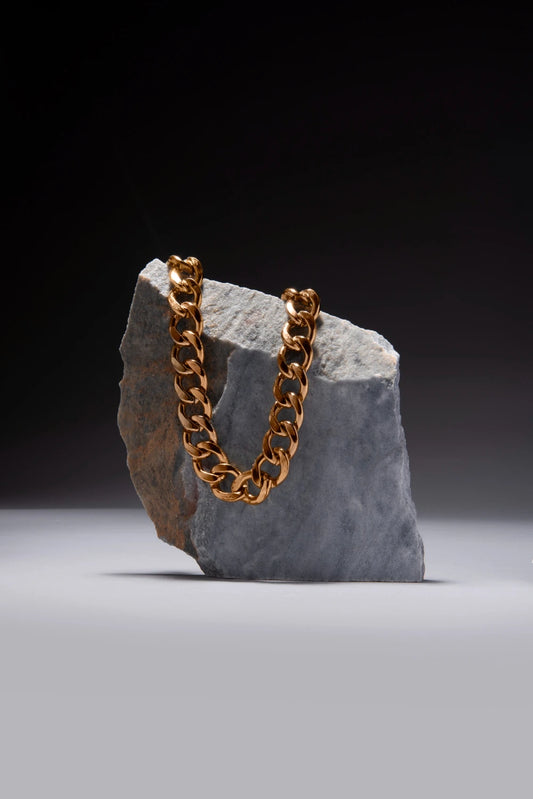 KD Collections Bold Gold Chain Necklace